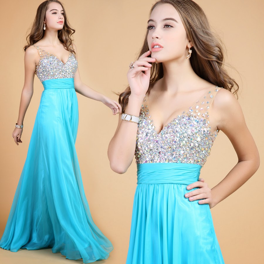 2014 vestidos de fiesta Vestido Dama de Honor de gasa QUEENA, una vaporosa opción de traje para dama o invitada a boda. Cuenta con un bello diseño cruzado y de corte recto, con hombros caídos, escote en V y .